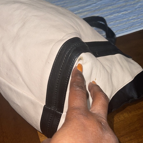 Chloé Alison Shopper Tote GUC - Picture 9 of 17